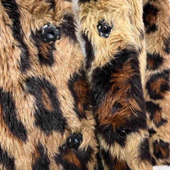 Leopard Print Faux Fur Coat - Picture 5 of 7